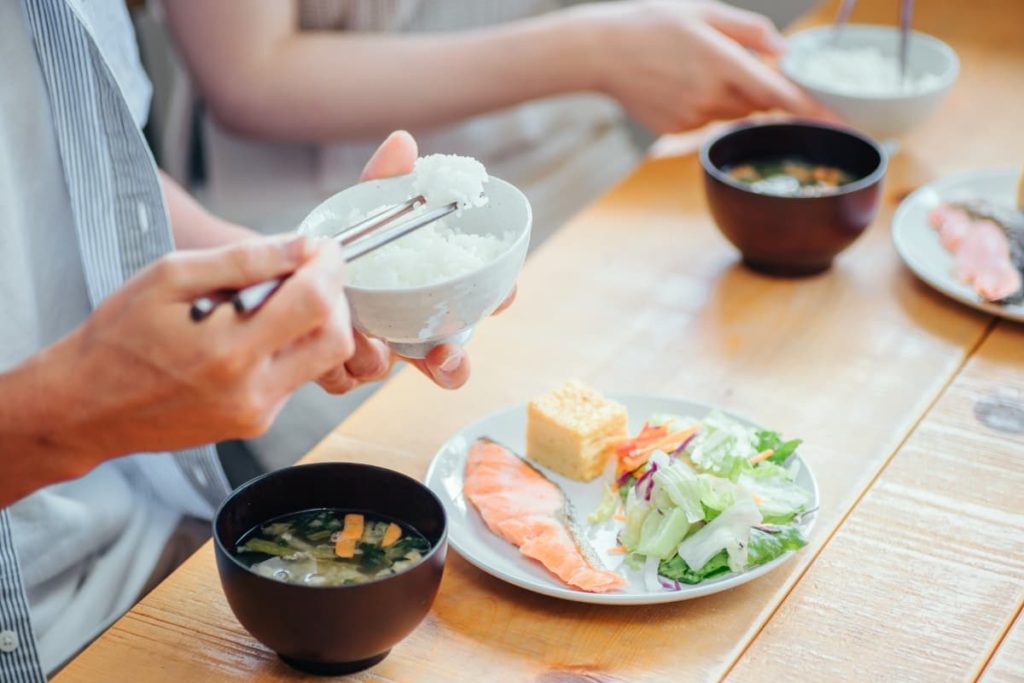 水だけダイエットの次の日の食事