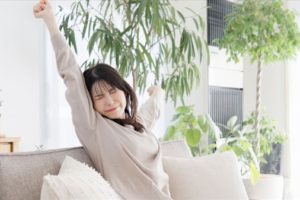 断食後に血糖値が下がっている女性